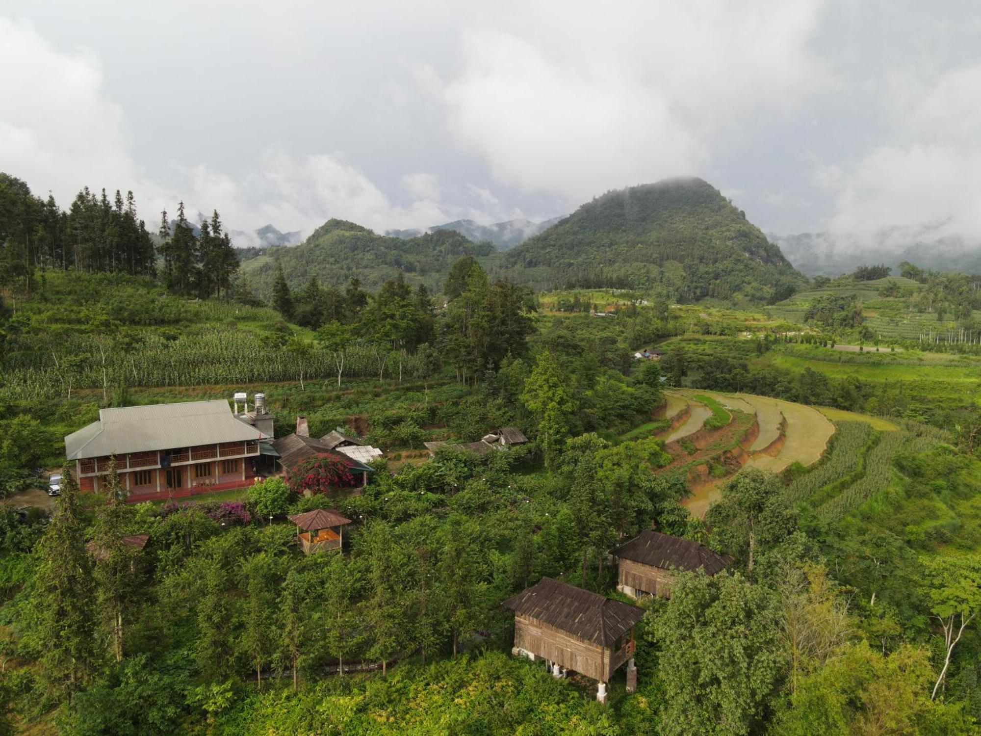 So H'Mong Homestay Бак-Ха Екстер'єр фото